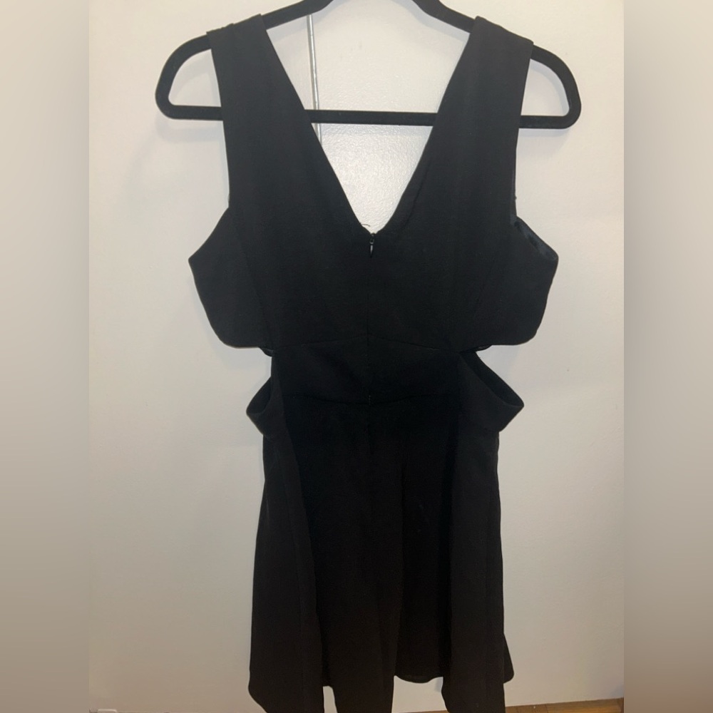 Zara Cut Out Dress - Picture 2 of 2